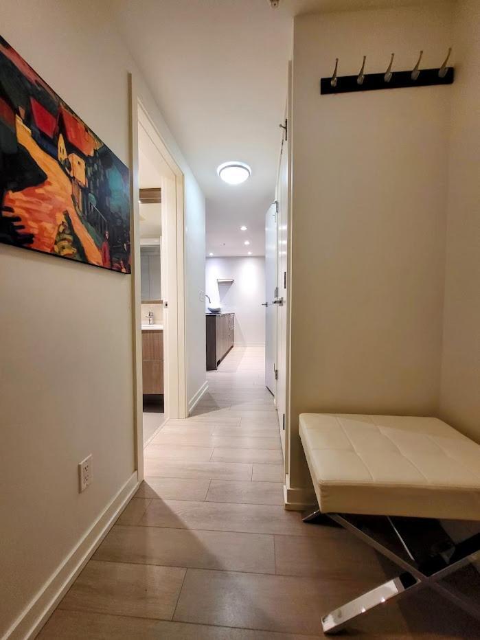 Your Perfect Escape - Modern Landmark Condo In Downtown Calgary - Free Parking- Premium Location Extérieur photo