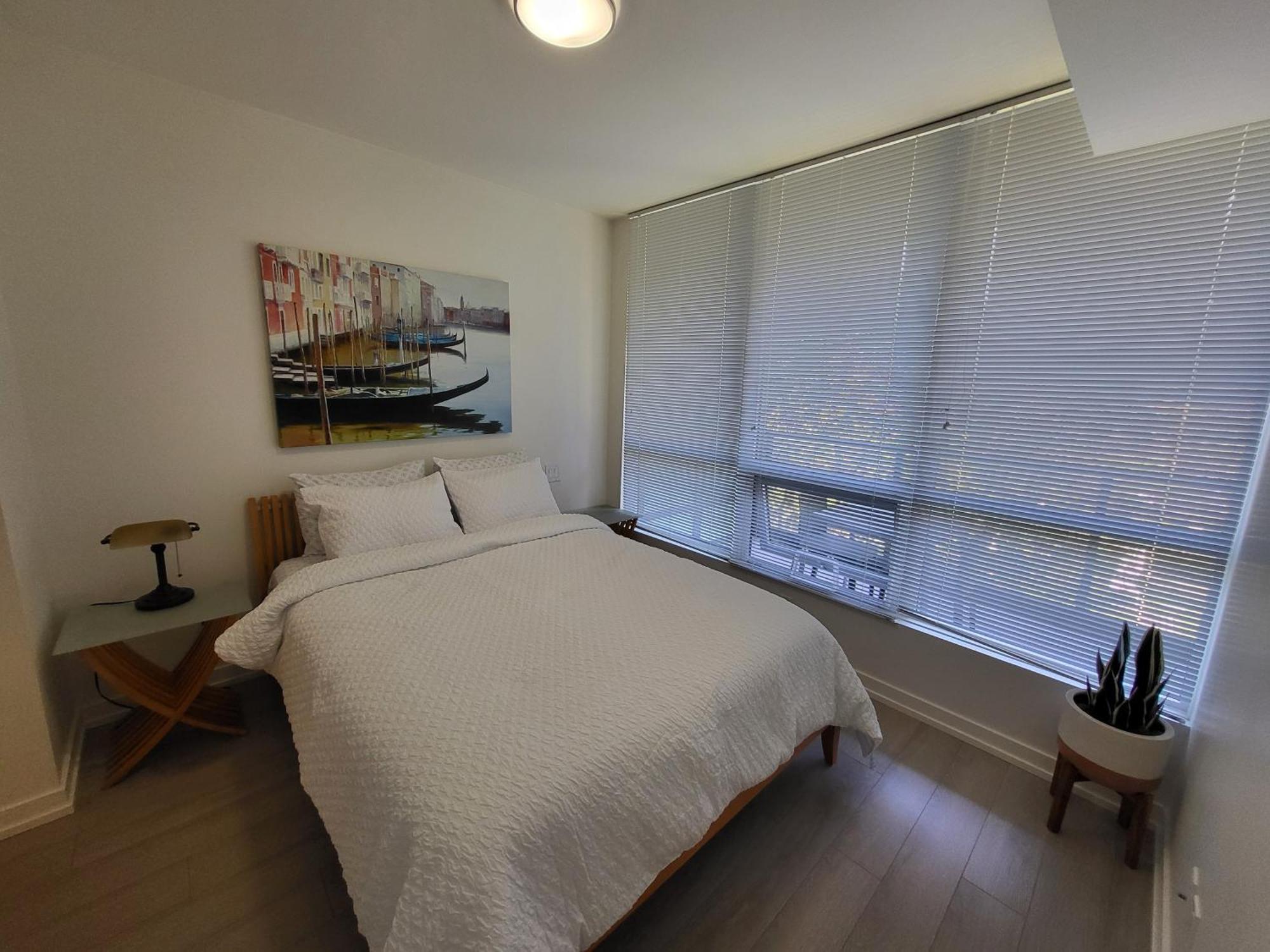 Your Perfect Escape - Modern Landmark Condo In Downtown Calgary - Free Parking- Premium Location Extérieur photo